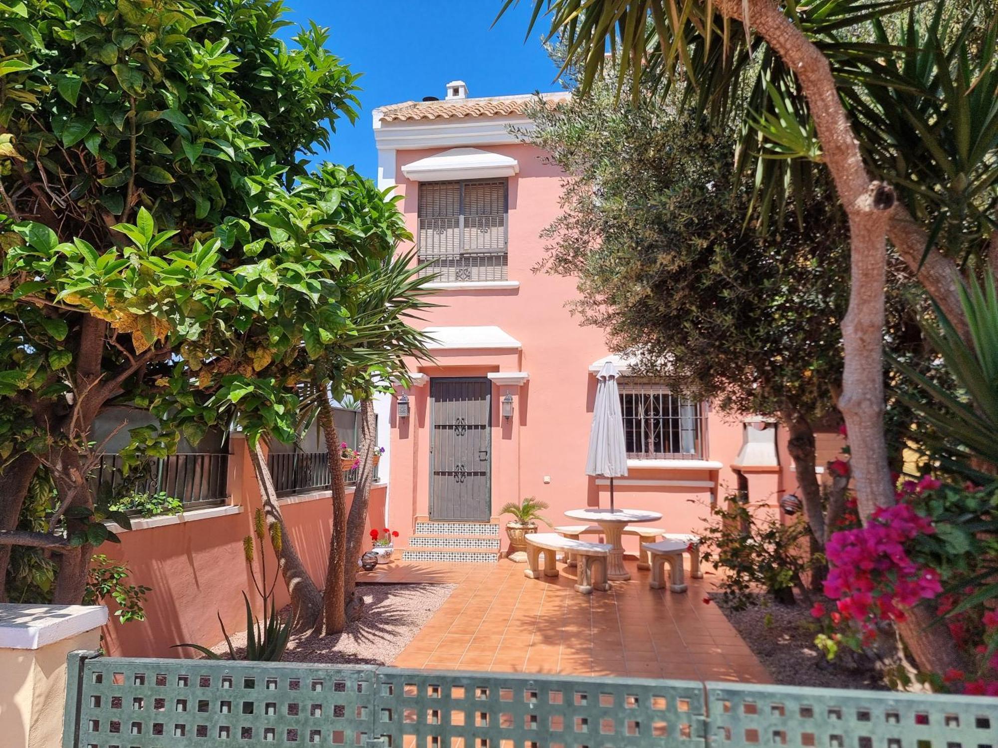 Calle Carlos Primero, Roda Exterior photo